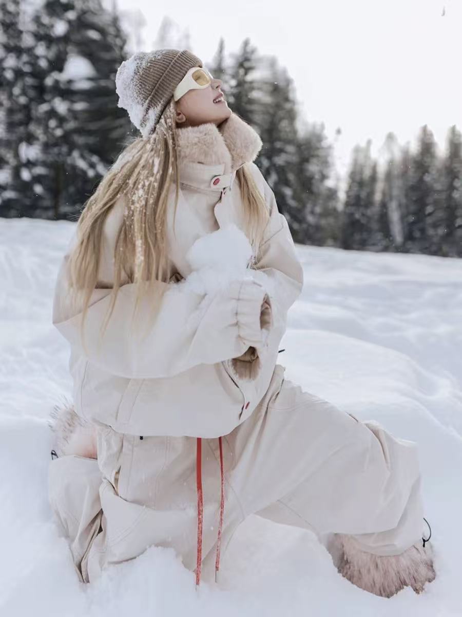 Alpine Luxe Insulated Ski Jacket - Women's | QLeo